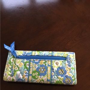 Vera  Wang  Bradley  English Meadow Floral Green Blue Women Wallet $40